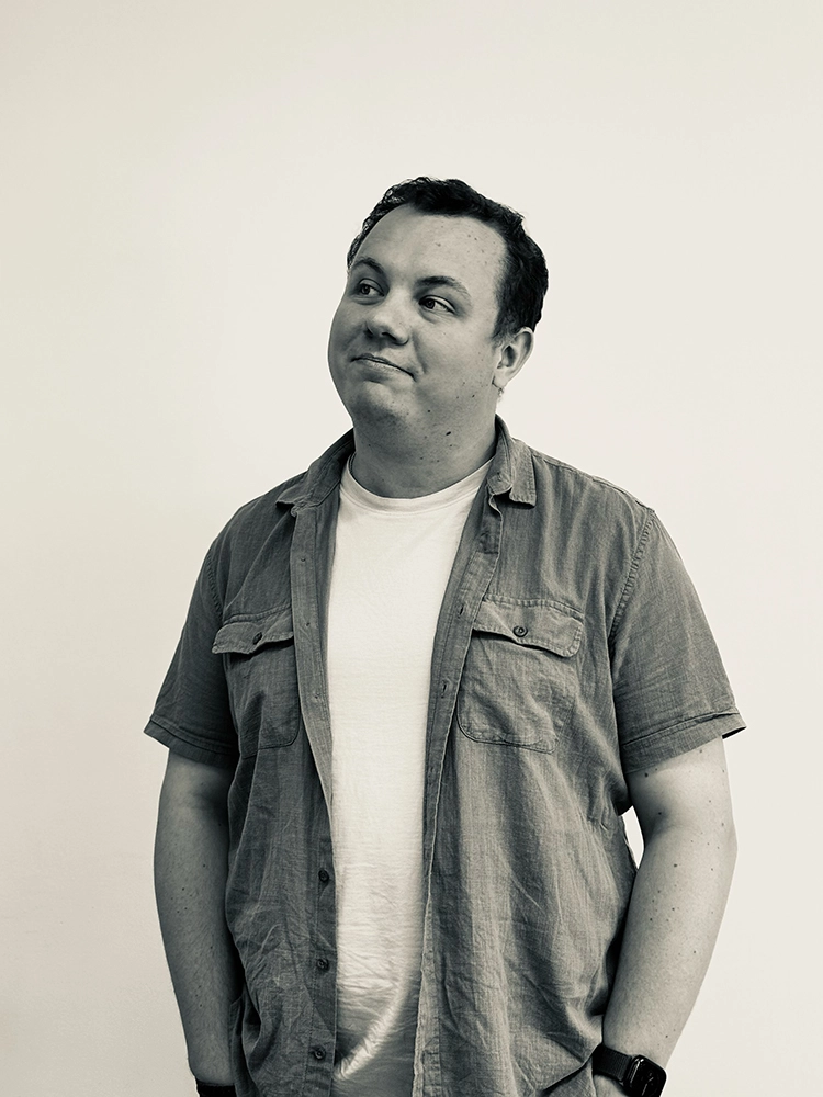 Aleksander Brzostek - Twórca video contentu, operator, montażysta i producent filmowy